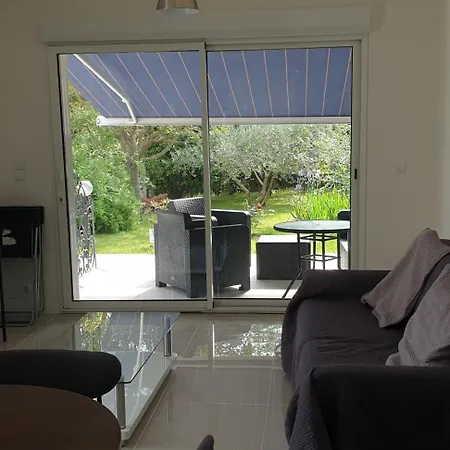 Location Saisonniere Villa *